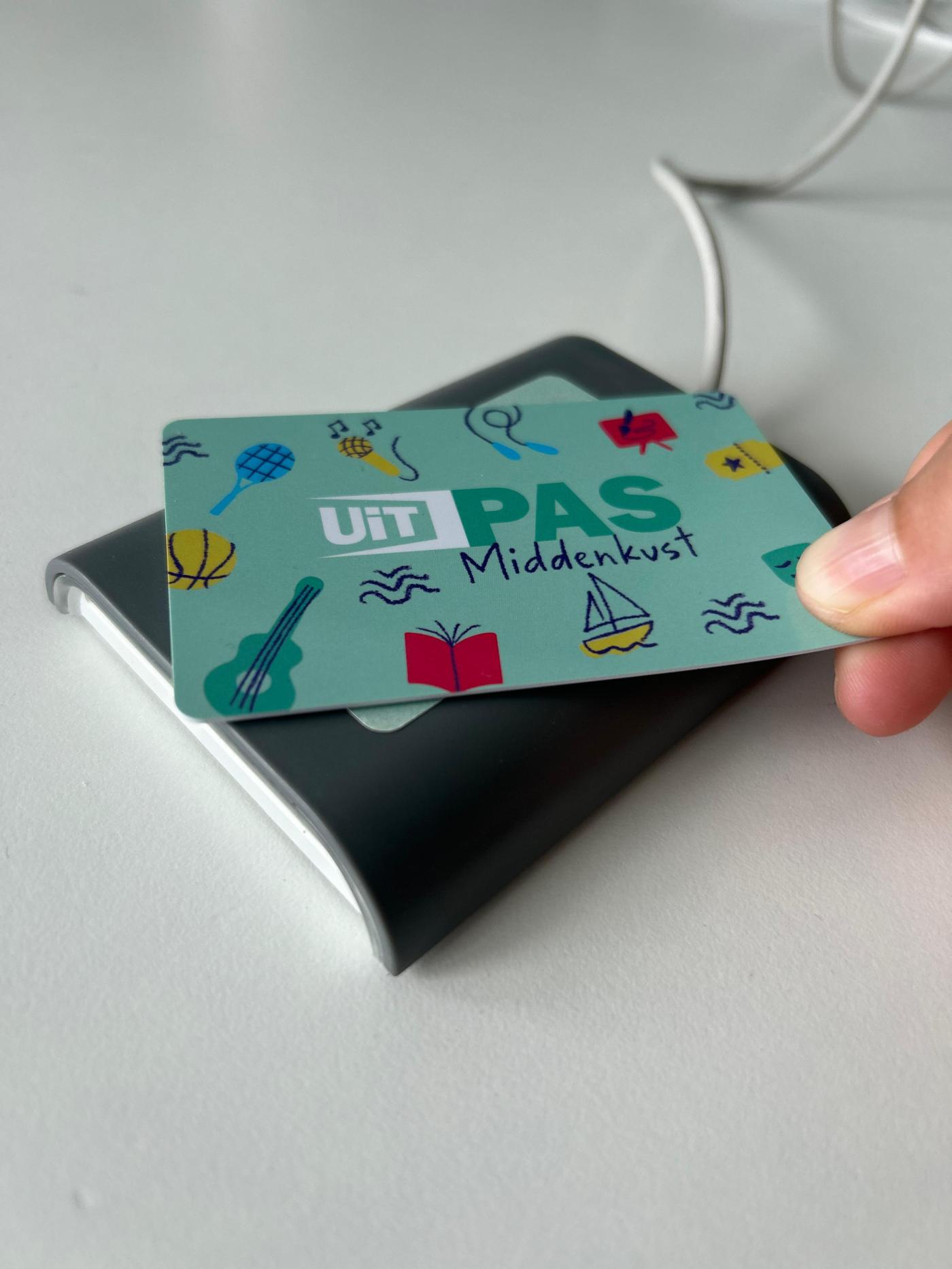 Kaartlezer scant UiTPAS 