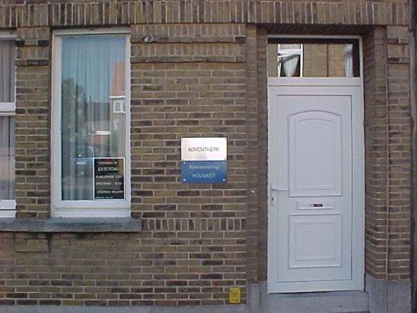 Rondleiding in de Adventkerk (Kerkgenootschap der Zevende-Dags-Adventisten)