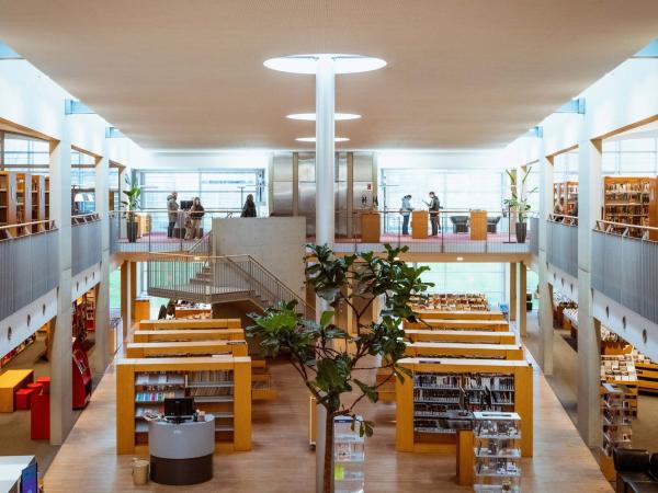 Achter de schermen in Bibliotheek Kris Lambert