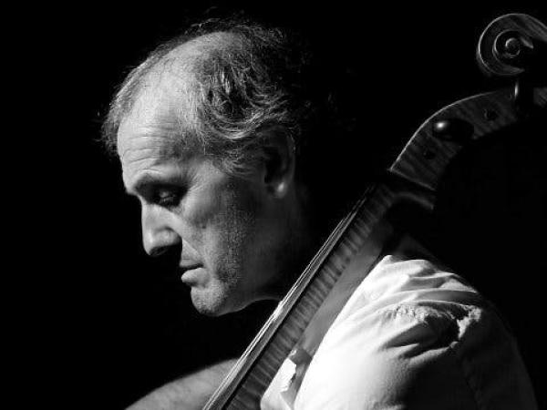 Ostend is Music: klassiek - Roel Dieltiens speelt Bach (cellosuites nr. 1, 2 en 4)