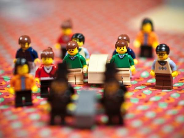 Nieuwe Feiten ‘Doodgewoon… een andere uitvaart’