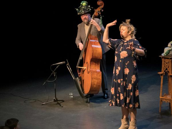 Voorleesmaand I Familievoorstelling I Muzikale fabels door Verteltheater Wonderling