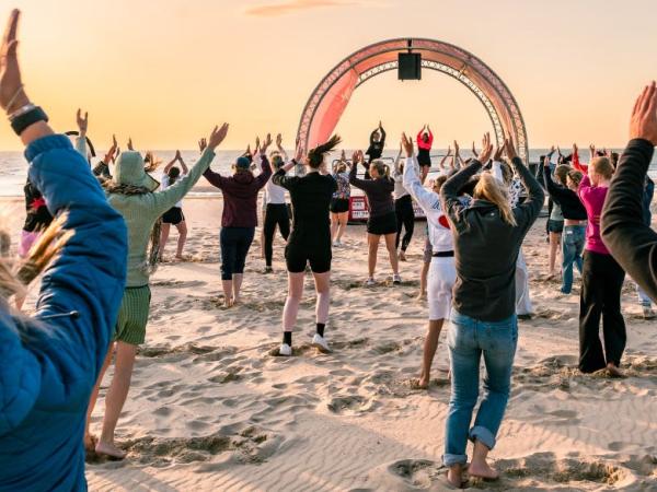 Sportstrand: HITT the dancefloor