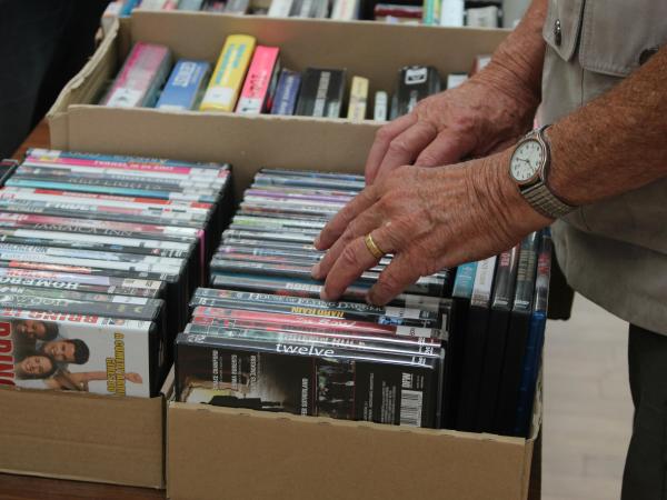 Tweedehandsverkoop | De bibliotheek ruimt op!