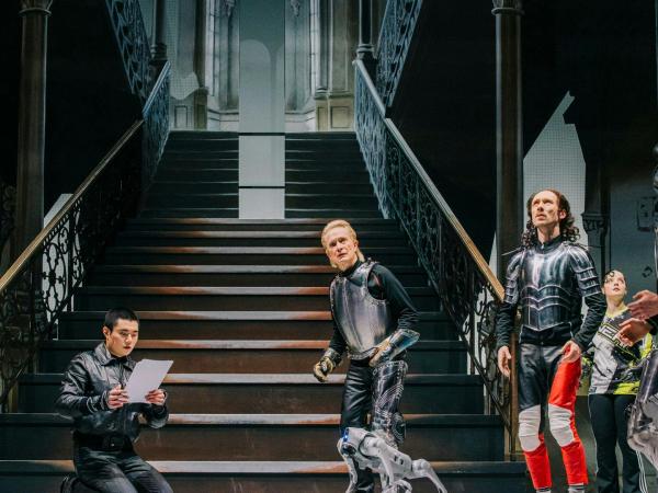 Hamlet: R2D2_or_not_2B2 - De Warme Winkel