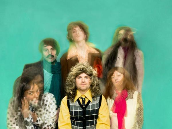 Nu is het nog rustig (8+) - hetpaleis, Theater Artemis & Het  Zuidelijk Toneel/Jetse Bate